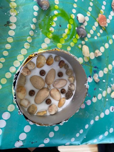 Pflanzenstruktur und Muschelrelief